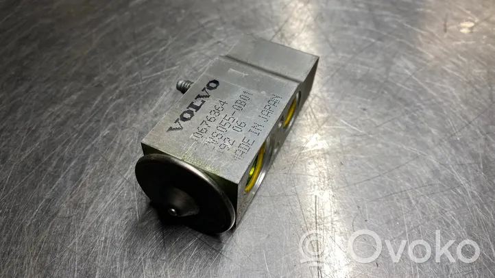 Volvo V70 Air conditioning (A/C) expansion valve 30676364