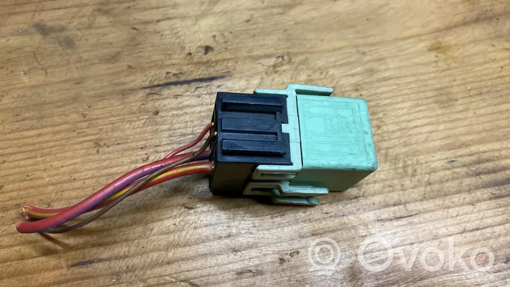 BMW 7 E65 E66 Other relay 61368373700