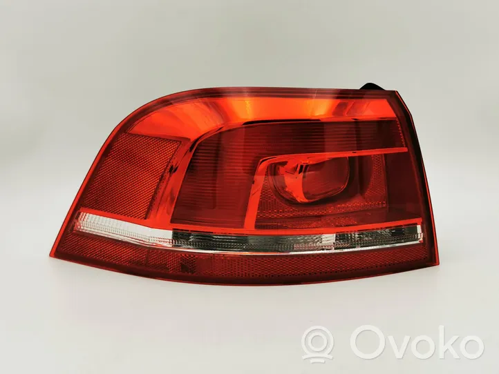 Volkswagen PASSAT B7 Lampa tylna 3AF945095E