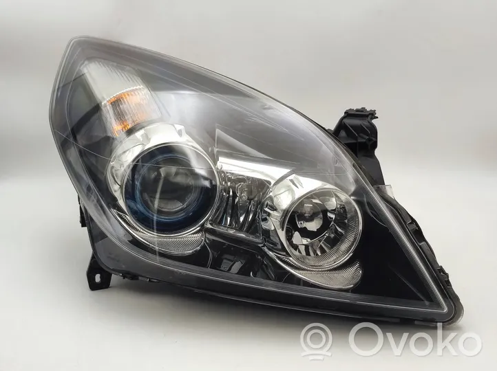 Opel Vectra C Lampa przednia 13170938