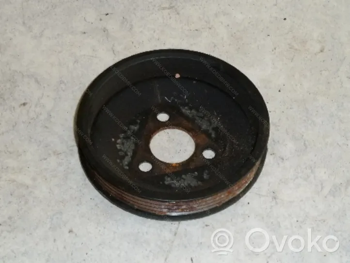 BMW 5 E34 Power steering pump pulley 32412243683