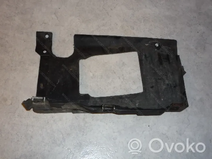 BMW 7 E38 Rivestimento paraspruzzi passaruota anteriore 51718163836