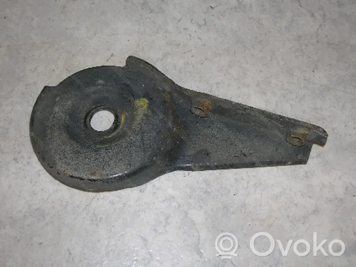 BMW 3 E30 Rama pomocnicza tylna 33321128680