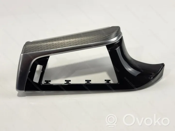 BMW 5 G30 G31 Moulure de vitre de la porte avant 51458070619