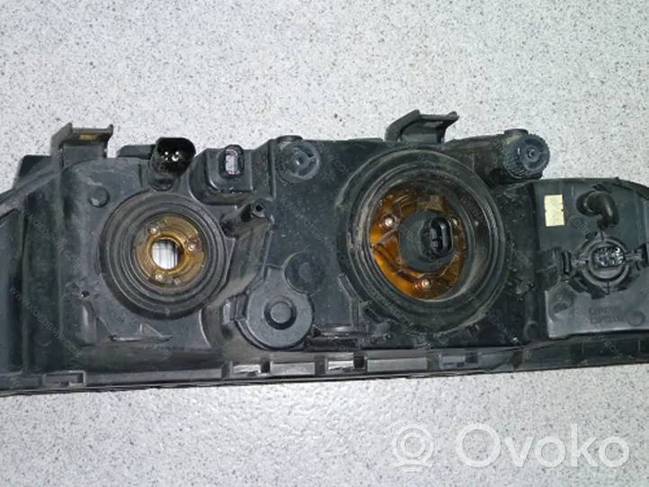 BMW 5 E39 Phare frontale 63128375300