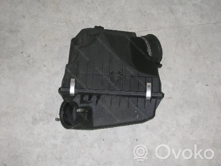 BMW 7 E38 Boîtier de filtre à air 13711745709