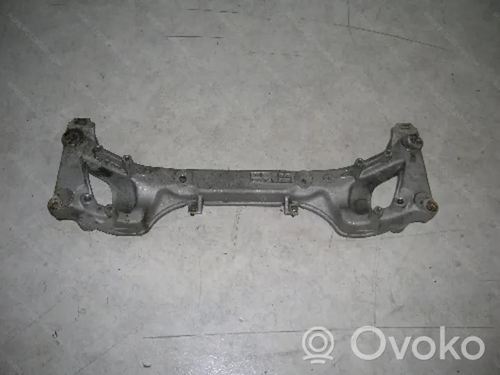 BMW 3 E30 Sottotelaio anteriore 31111701064