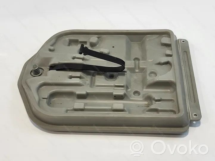 BMW 3 E30 Tool box 71111179925