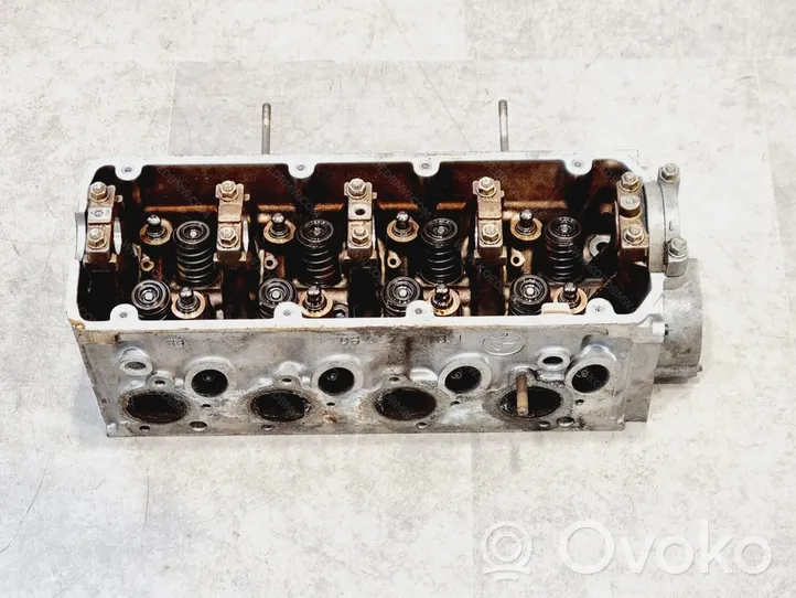 BMW 3 E30 Engine head 11120030299