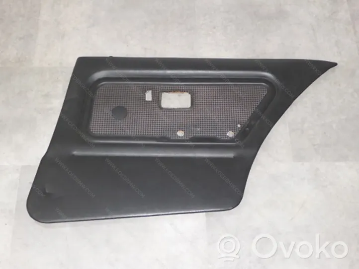 BMW 3 E30 Rivestimento del pannello della portiera posteriore 51421967180