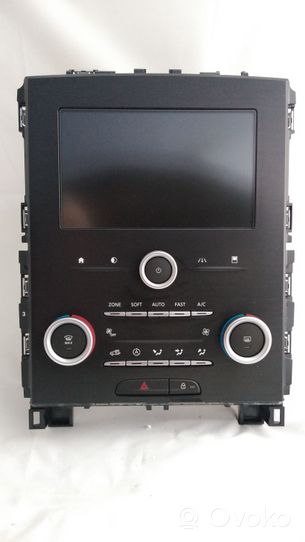 Renault Megane IV Monitor / wyświetlacz / ekran A14722B