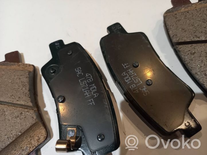 Hyundai i40 Brake pads (front) 583023ZA70