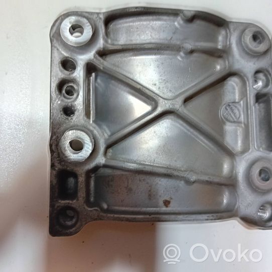 Honda Civic IX Support de compresseur de clim 