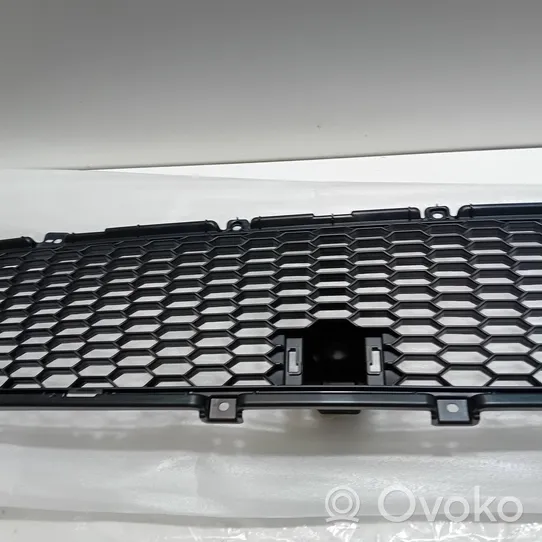 Mitsubishi Outlander Front bumper lower grill 6402A199