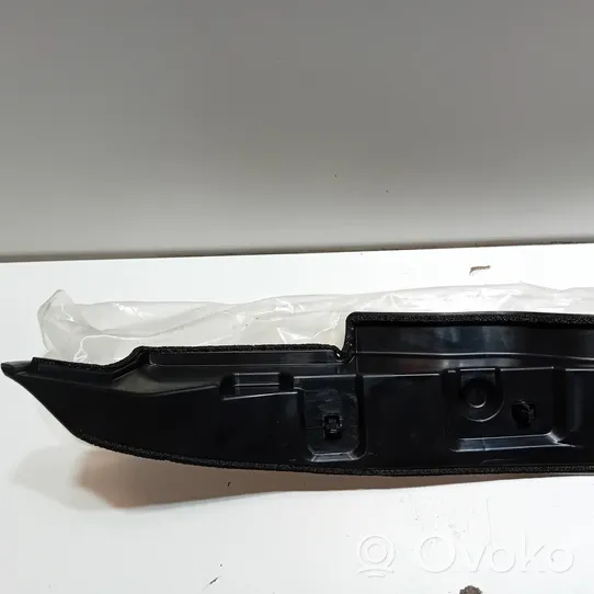 Suzuki Baleno IV Supporto/guarnizione in poliuretano espanso del parafango 72360-M68P00