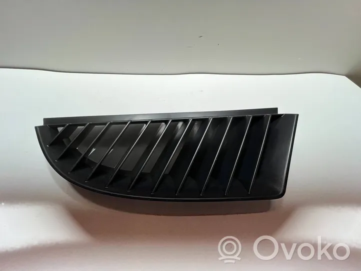 Mitsubishi Colt Grille de calandre avant MN127774