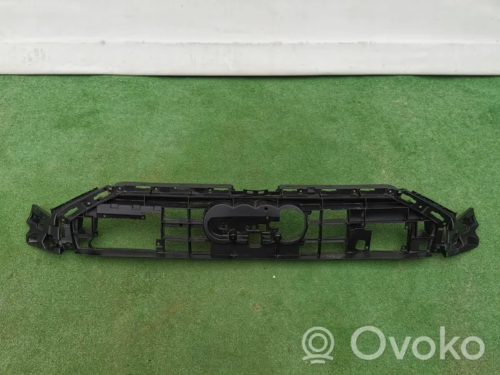 Audi A6 Allroad C8 Support de montage de pare-chocs avant 4K0807233A