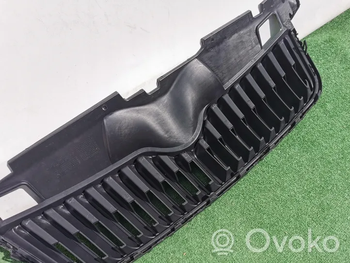 Skoda Fabia Mk2 (5J) Maskownica / Grill / Atrapa górna chłodnicy 5J0853668C