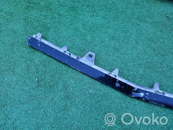 Mercedes-Benz E W212 Modanatura separatore del paraurti anteriore A2128852674