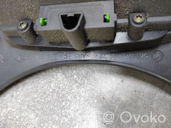 Citroen C5 Cadre, panneau d'unité radio / GPS 9632608577