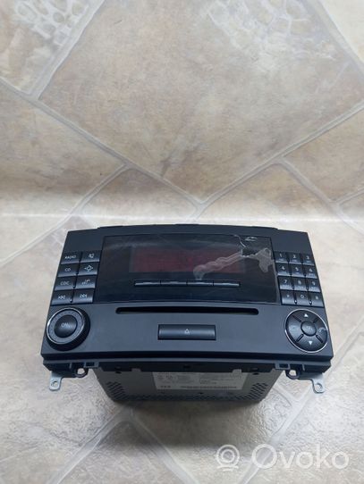 Mercedes-Benz B W245 Panel / Radioodtwarzacz CD/DVD/GPS A1698204789