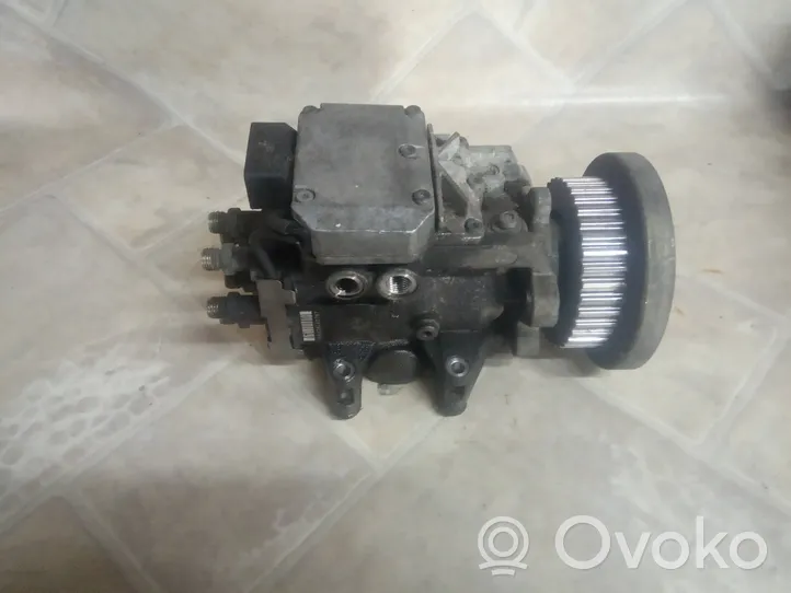 Audi A6 S6 C5 4B Polttoaineen ruiskutuksen suurpainepumppu 059130106J