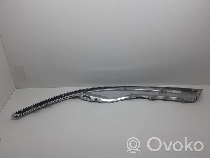 Toyota Auris E180 Moulure sous phares 5318102090