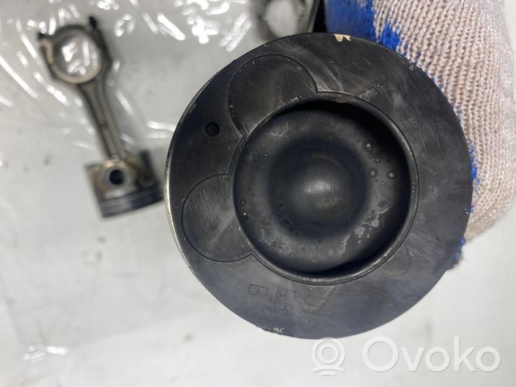 KIA Ceed Piston avec bielle 