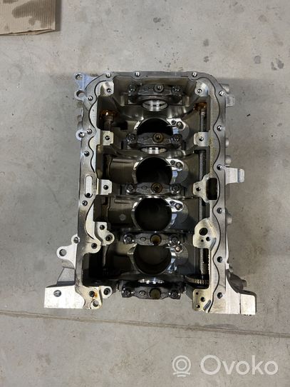 BMW X3 G01 Engine block 8642458