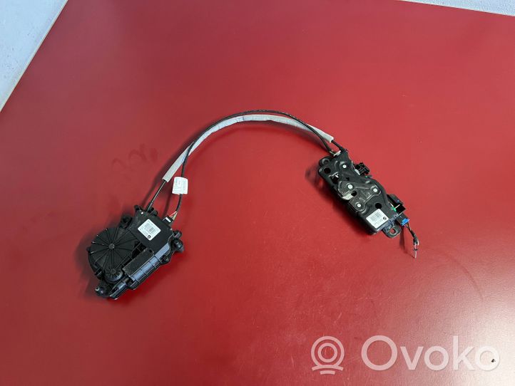 BMW X3 G01 Siłownik elektryczny podnoszenia klapy tylnej / bagażnika 7383561