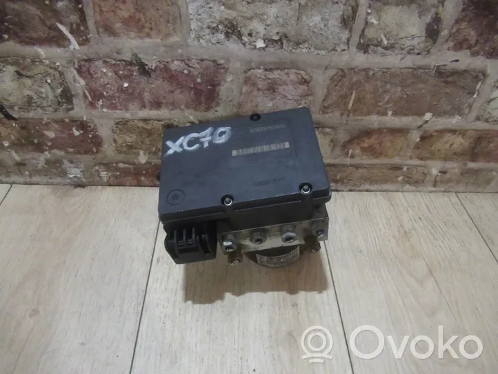 Volvo XC70 Master brake cylinder 