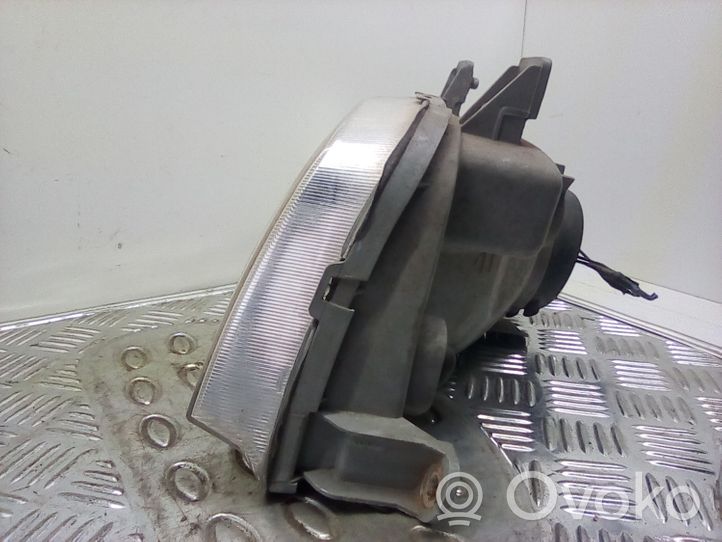 KIA Sportage Lampa przednia 08051