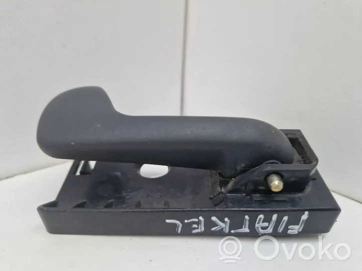 Fiat Punto (176) Maniglia interna per portiera anteriore A739