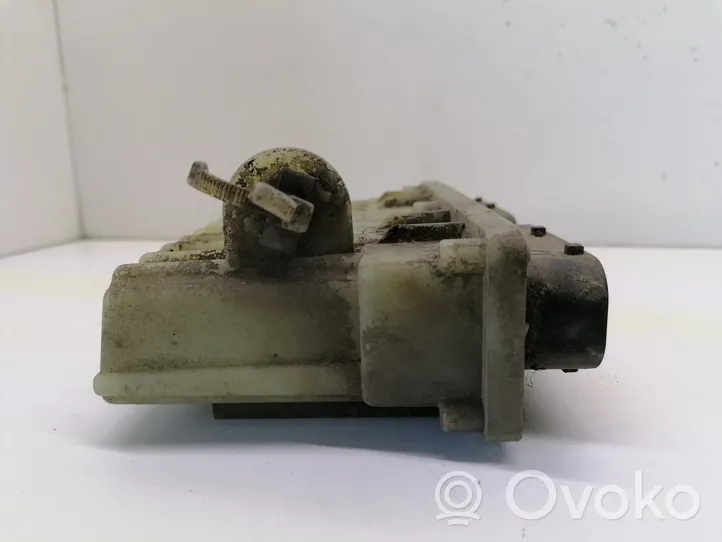 Opel Zafira A Coolant fan relay 24462346