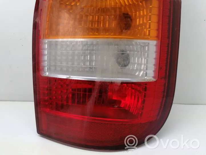 Opel Zafira A Задний фонарь в кузове 62281