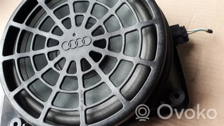 Audi A5 8T 8F Subwoofer-bassokaiutin 8T0035412A