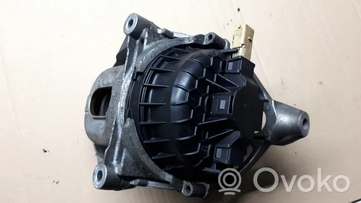 Audi A4 S4 B9 Supporto di montaggio del motore 4M0199372Q