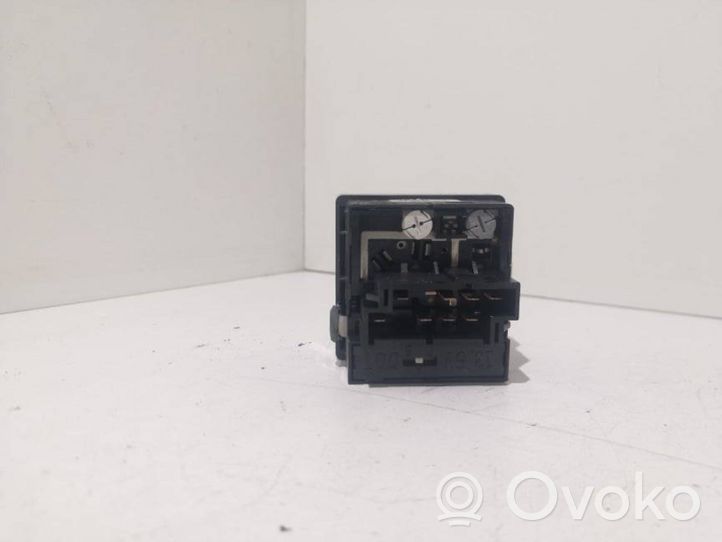 Volvo S70  V70  V70 XC Interrupteur d’éclairage 8622023