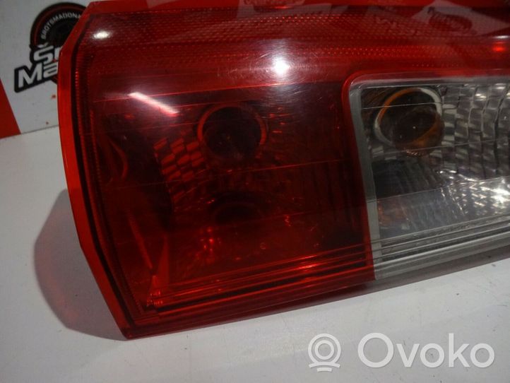 Volvo V70 Feux arrière / postérieurs 30643330