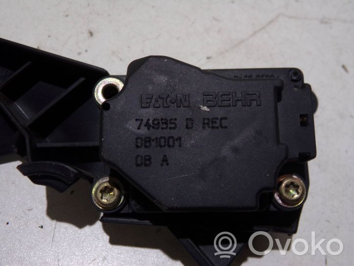 Volvo S60 Motor/activador trampilla de calefacción 74935D