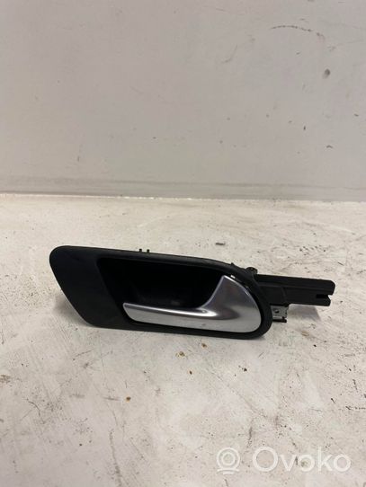 Volkswagen Jetta V Front door interior handle 1K5837114