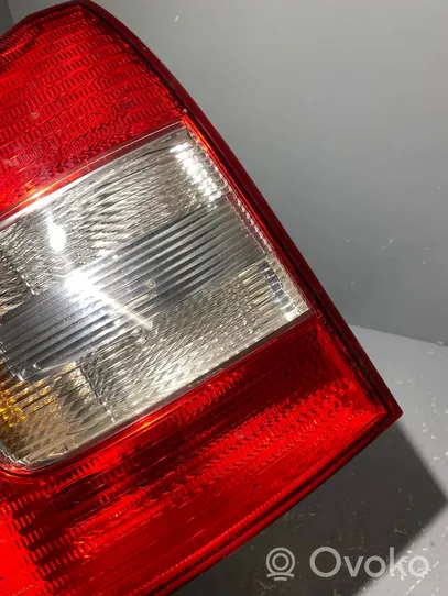 Skoda Octavia Mk2 (1Z) Lampa tylna 1Z9945257