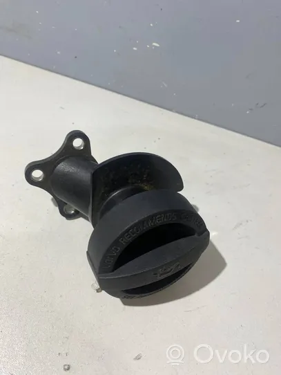 Volvo V70 Oil filler cap 31330189