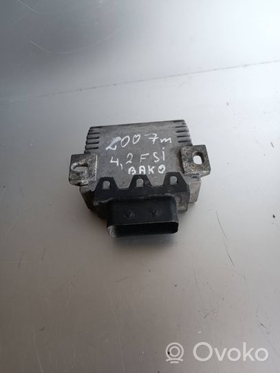 Audi A8 S8 D3 4E Polttoaineen ruiskutuspumpun ohjainlaite/moduuli 4E0906093B