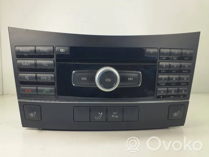 Mercedes-Benz E W212 Panel / Radioodtwarzacz CD/DVD/GPS A2129007005