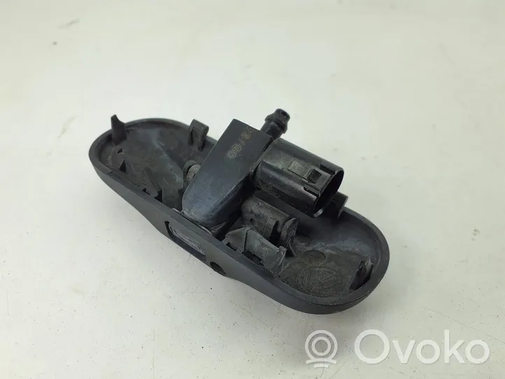 Volkswagen PASSAT B6 Windshield washer spray nozzle 5M0955986C