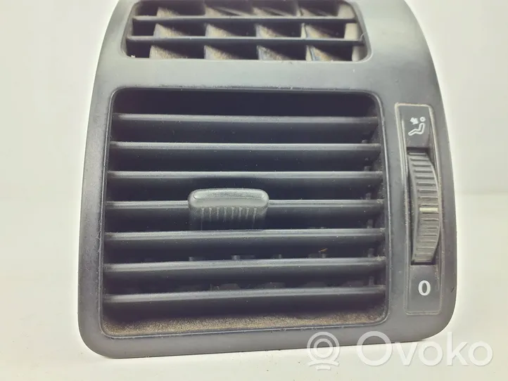 Volkswagen Touran I Dash center air vent grill 1T0819703A