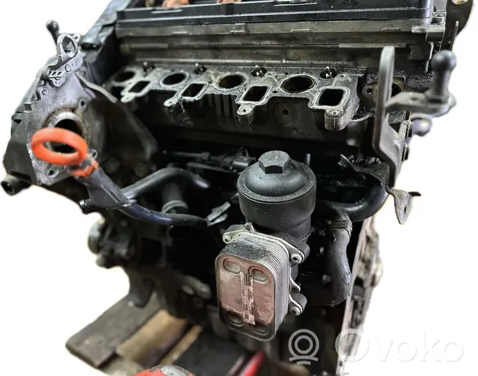 Volkswagen PASSAT B6 Engine Cay