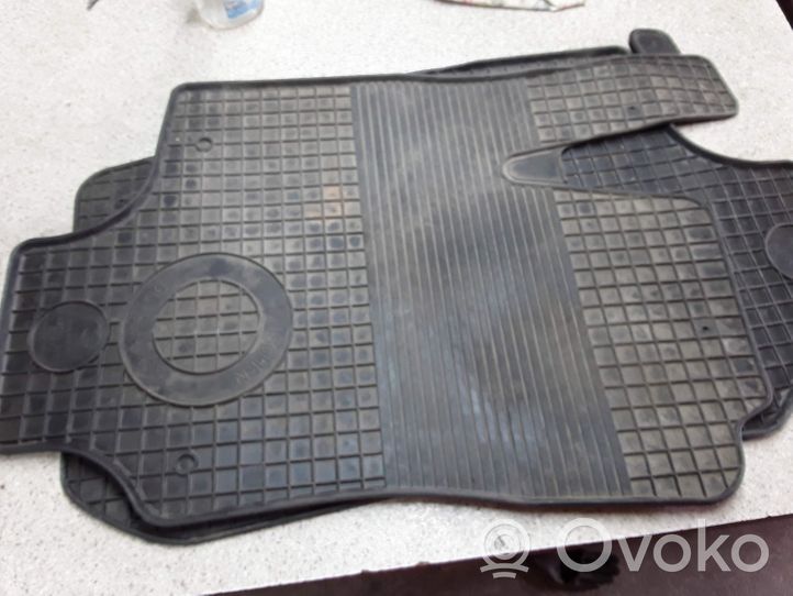 Opel Astra G Set di tappetini per auto 