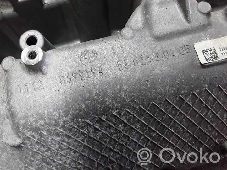 BMW 5 G30 G31 Copertura per bilanciere albero a camme 8699195